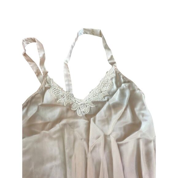 Vanity Fair Women's Beige V-Neckline Sleeveless Nightgown Size 32 - Picture 2 of 8